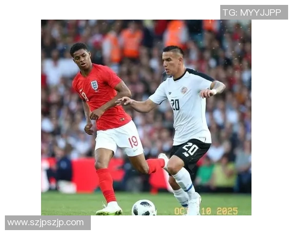 足球球星穿马甲风潮席卷赛场时尚界 打破传统展现个性与潮流新风貌